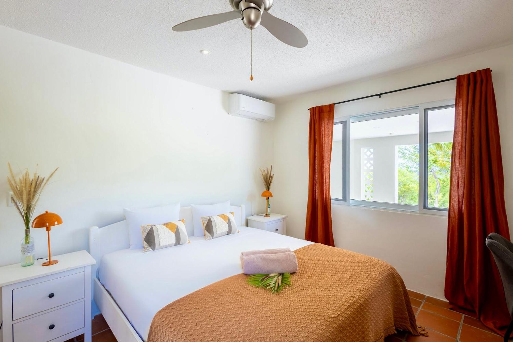 Coral Estate Rentals Willibrordus 외부 사진